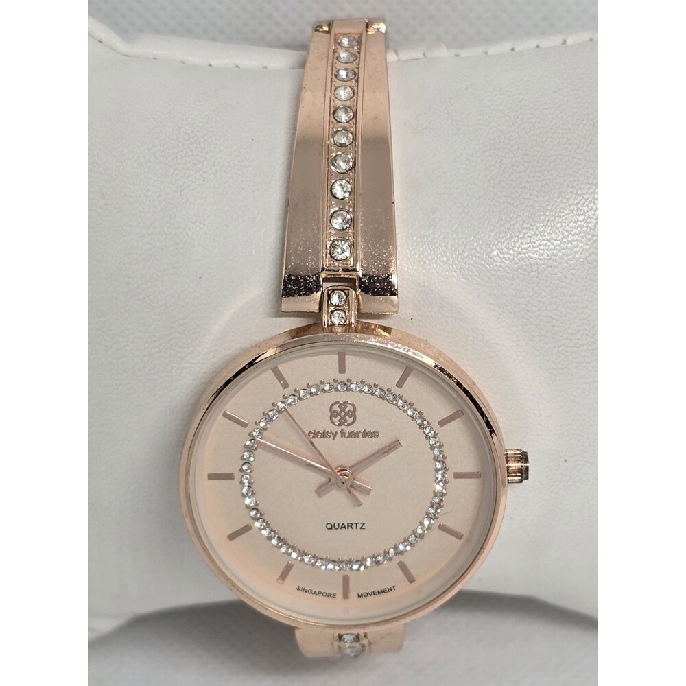 Women's Daisy Fuentes Stylish Trendy Rose Gold Tone Bangle Bracelet Watch 14 - Picture 4 of 8